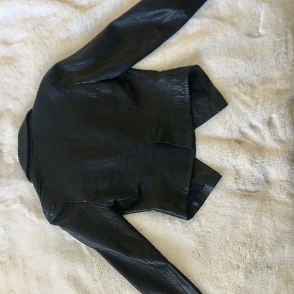 The perfect little black leather jacket - Picture 2 of 3